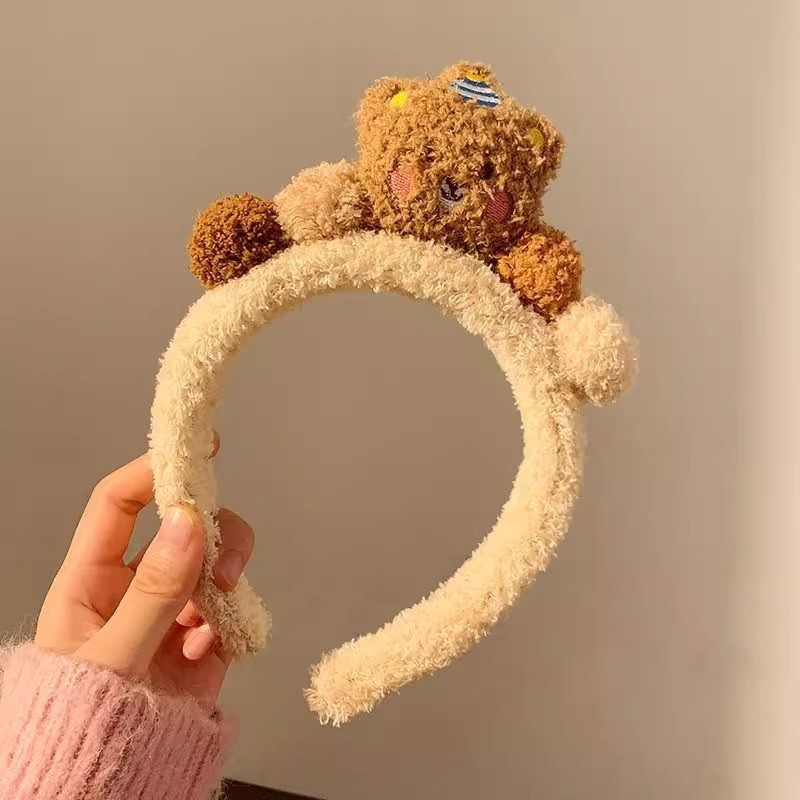 Picture of Special Headband for Face Washing for Women 2025 New Autumn and Winter Cute Bear Headband Hairband Hairpin Hair Accessory Plush Headwear