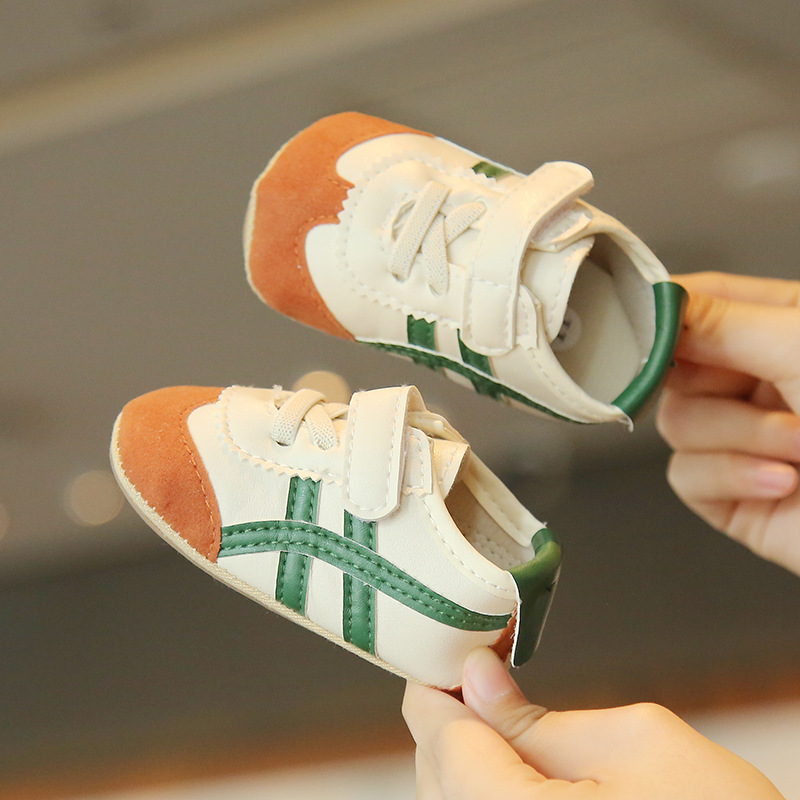 Baby's sneaker Spring and Autumn Toddler Shoes Soft-soled Leather Board Shoes Non-slip for Boys and Girls and Children Learning to Walk for 0-1 Years Old