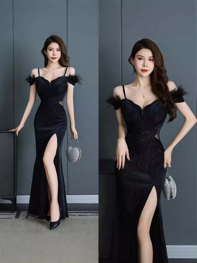 High-Waisted Slit Slim-Fit Women's 2024 New Velvet Mermaid Evening Dress with Off-Shoulder Design in Gold Velvet
