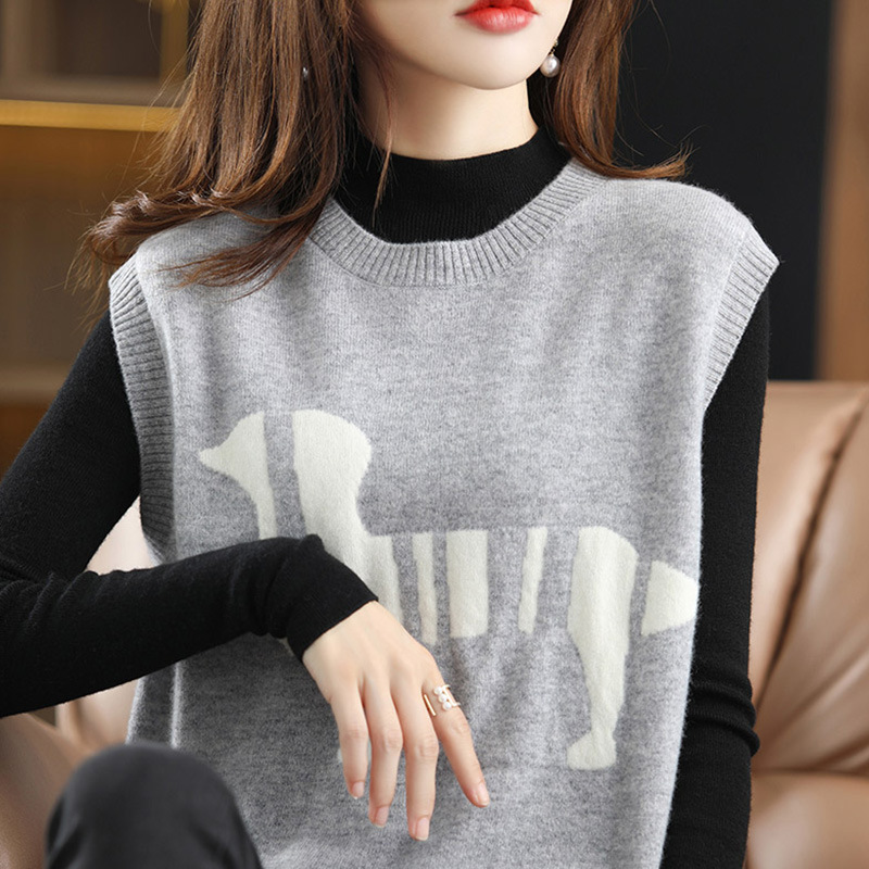 Picture of Stacked Knitted Vest Women's Loose Sleeveless Waistcoat Spring and Autumn 2024 New College Style Sweater Vest Outer Top