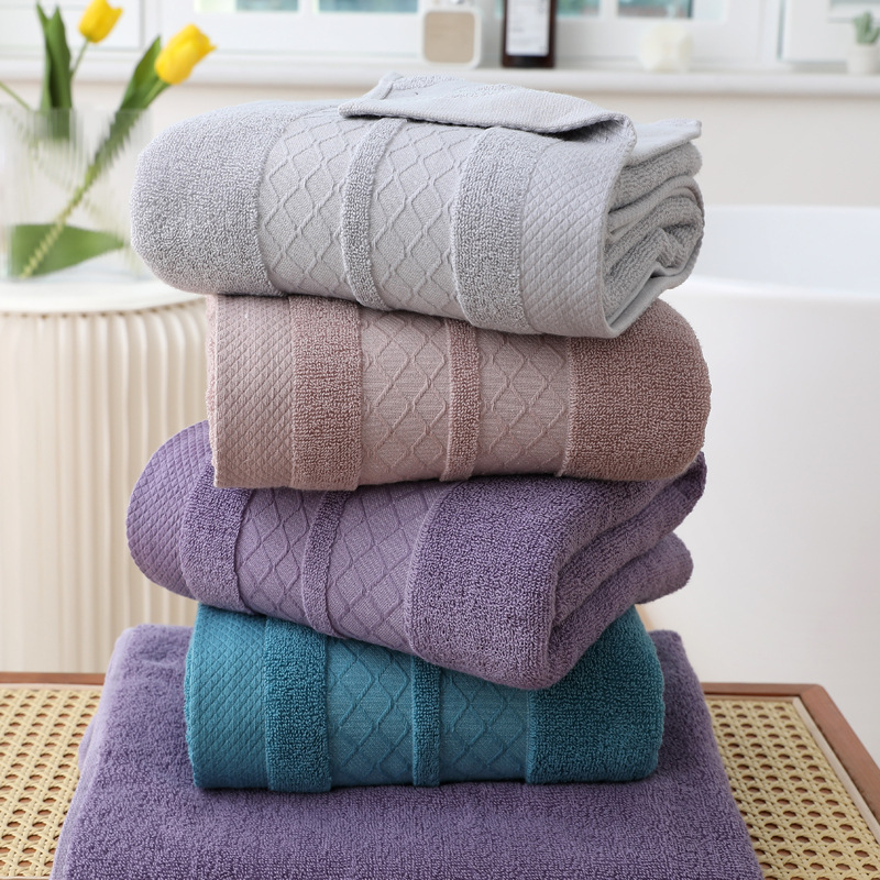 Manufacturer Supplies 380g Thickeneded Plain Absorbent Bath Towel for Home Daily Use, Hotel Logo Embroidered Gift Box
