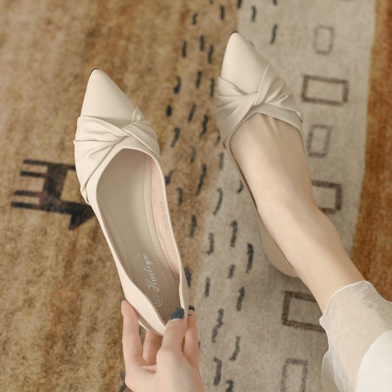 Evening Style Small Heel Gentle Flat Shoes French Soft Bottom Soft Leather Single-layer Shoes Women's Summer Pointed Toe Women's Bean Shoes New Style