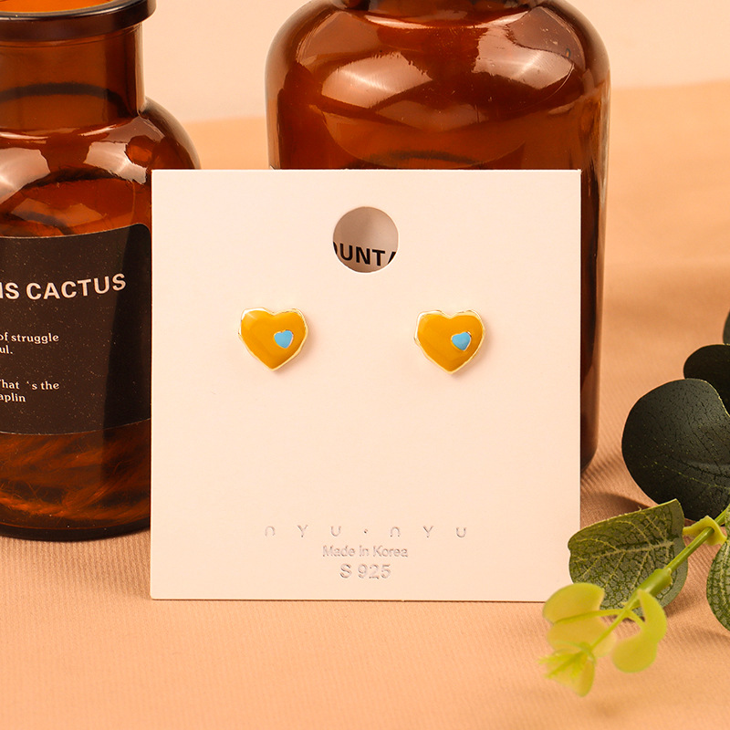 Picture of S925 Silver Needle Heart-Shaped Color-Blocking Stud Earrings, Simple and Delicate Women's Earrings, New Versatile Trendy High-End Earrings B855X