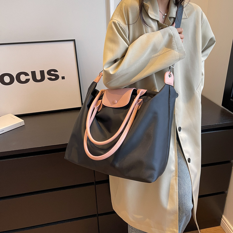 Contrast Color Travel Bag Single Shoulder Crossbody Bag Large Capacity New Tote Commuter Mummy Bag Women's Going Out Simple Handbag