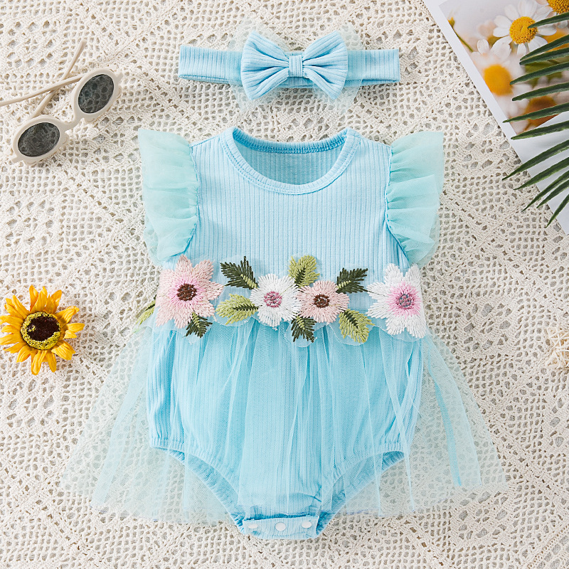 Picture of Factory Direct supply new baby girl mesh romper dress Western style cute small flower flying sleeve jumpsuit hair accessories suit