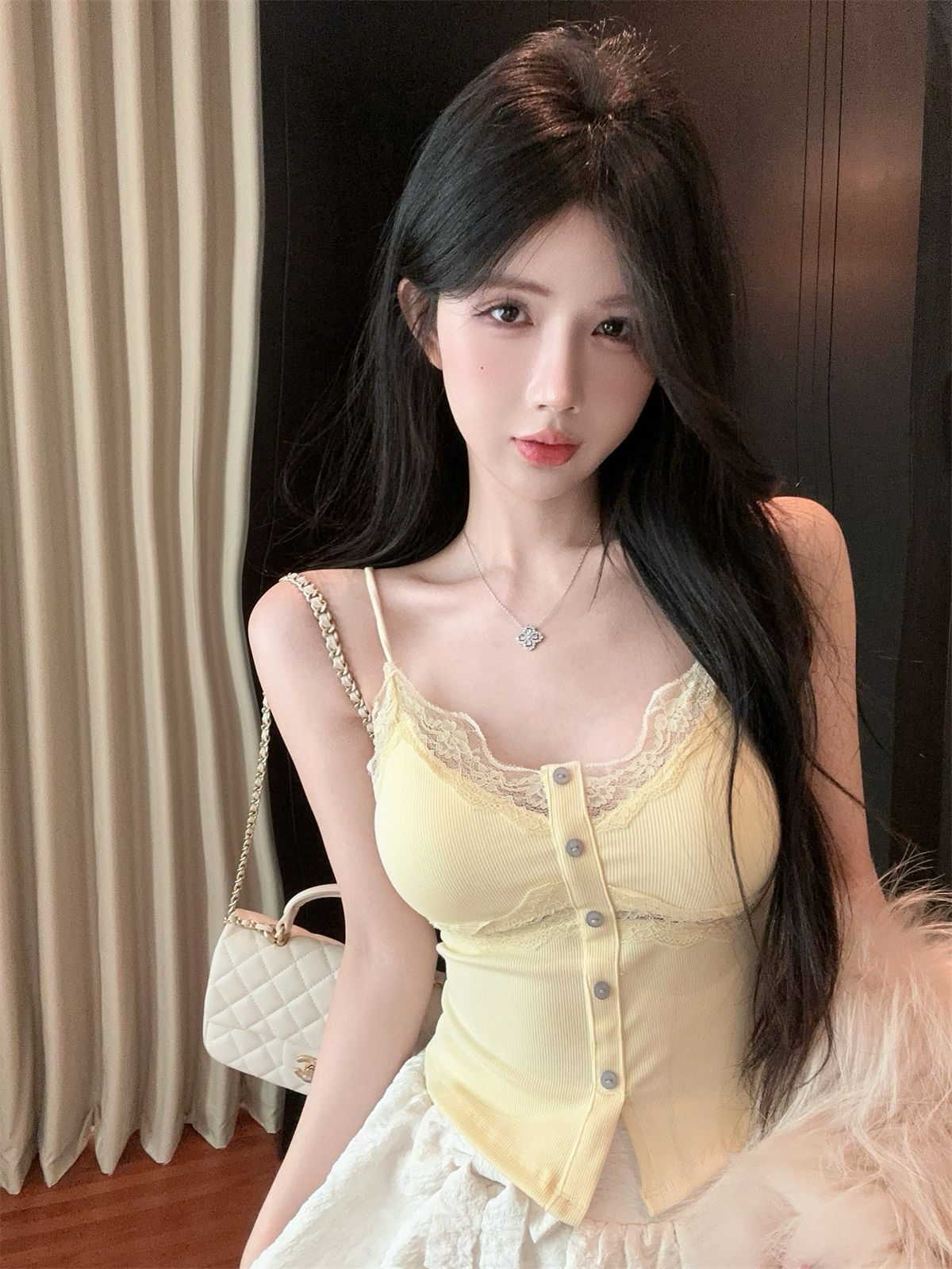 Pure Spice Girl Lace V-neck Small Camisole Women's Inner Wear Beauty Back Bra One-piece Base Top with Chest Pad