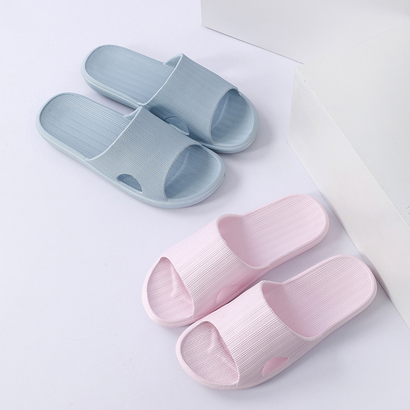 Carefully Selected Soft Eva Sandals, Breathable, Wear-Resistant, Suitable for Summer Indoor Use, Home, and Bathroom, Non-Slip, Breathable, and Anti-Slip for Both Men and Women