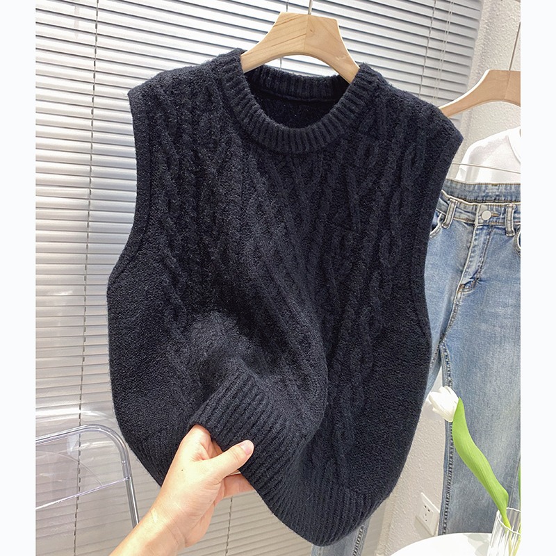 Picture of 2024 Spring and Autumn Retro Twist Sleeveless Sweater Women's Korean Style Loose Stacked Knitted Vest with Round Neck Vest