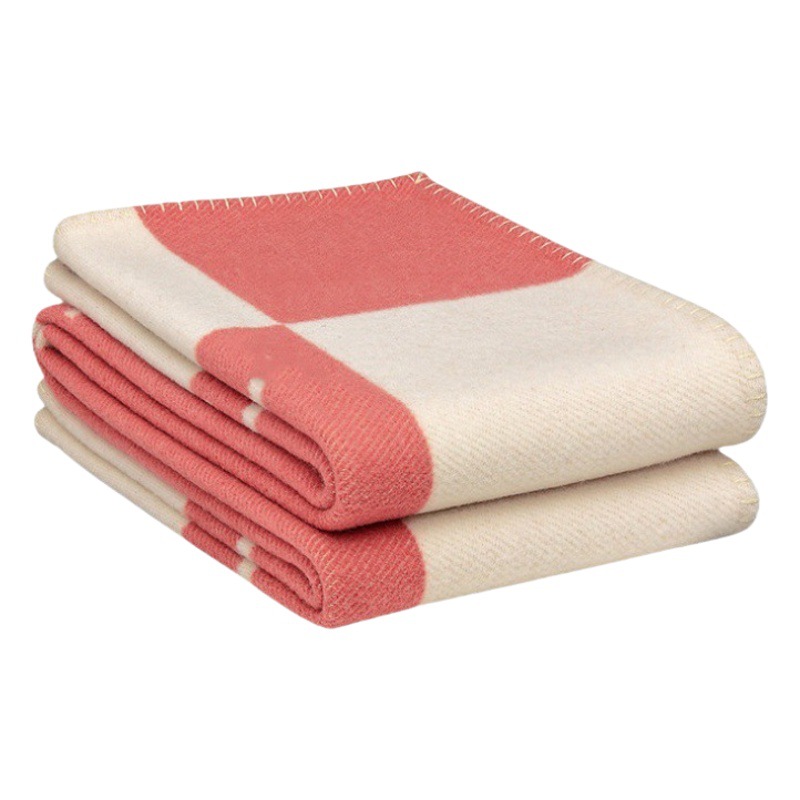 Light luxury Nordic ins air conditioning blanket shawl blanket public room lunch break blanket nap blanket flannel blanket thickened matte