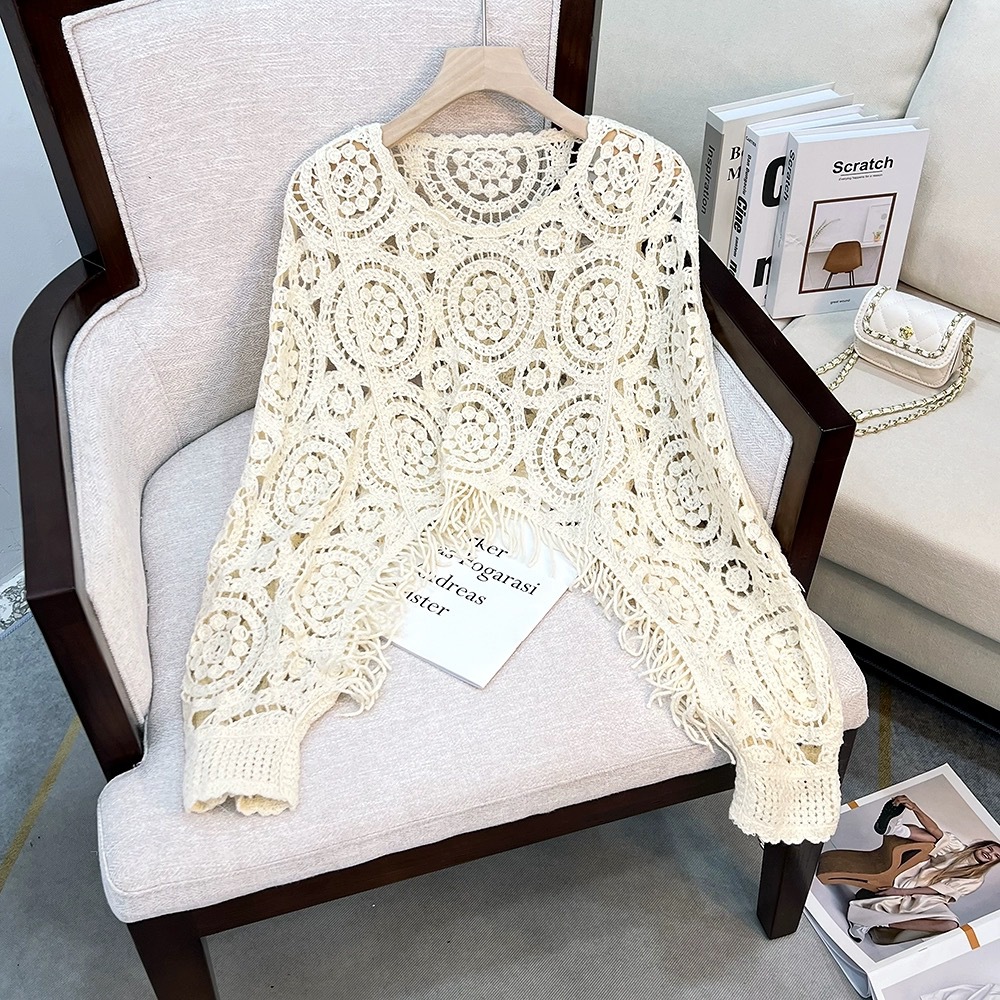 Picture of Retro ethnic style round neck tassel crocheted hollow batwing sleeve short pullover sweater blouse women's casual top