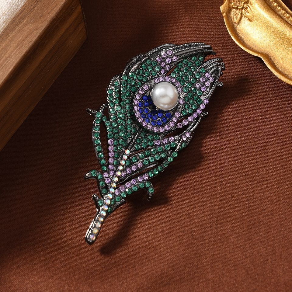 Peacock Feather Brooch Retro Heavy Craft Rhinestone Unisex Animal Brooch European and American Style Elegant Exquisite Pin Buckle
