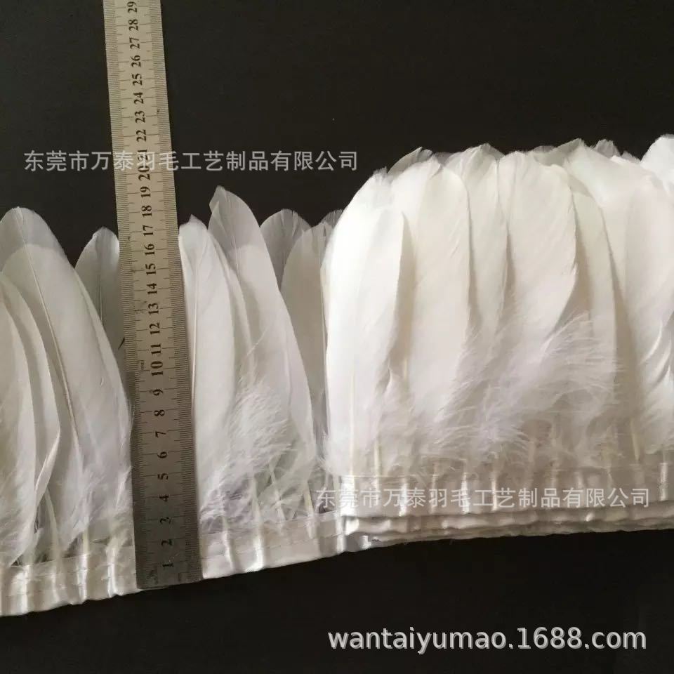 Factory straight goose feather cloth with large floating cloth edge feather clothing lamps and lanterns home decoration New goose feather chandelier feather