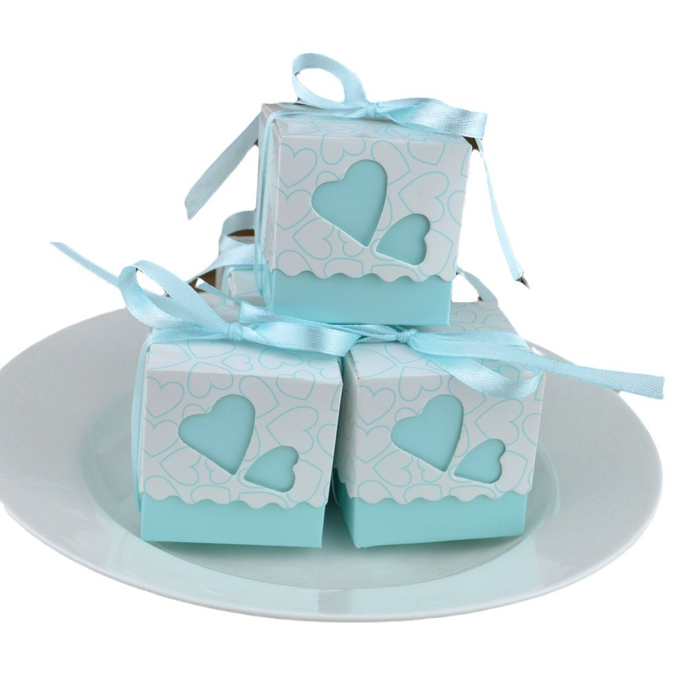 Picture of Korean-style hollow double love candy box wholesale wedding gift candy box candy box baby birthday gift box