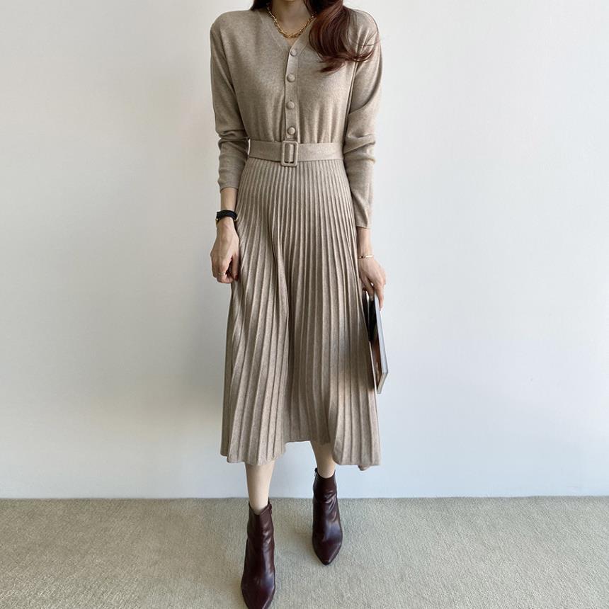 Foreign Single in stock South Korea Chic Autumn and Winter New All-match Knitted V-neck Tight Waist Large Swing Long dress Women