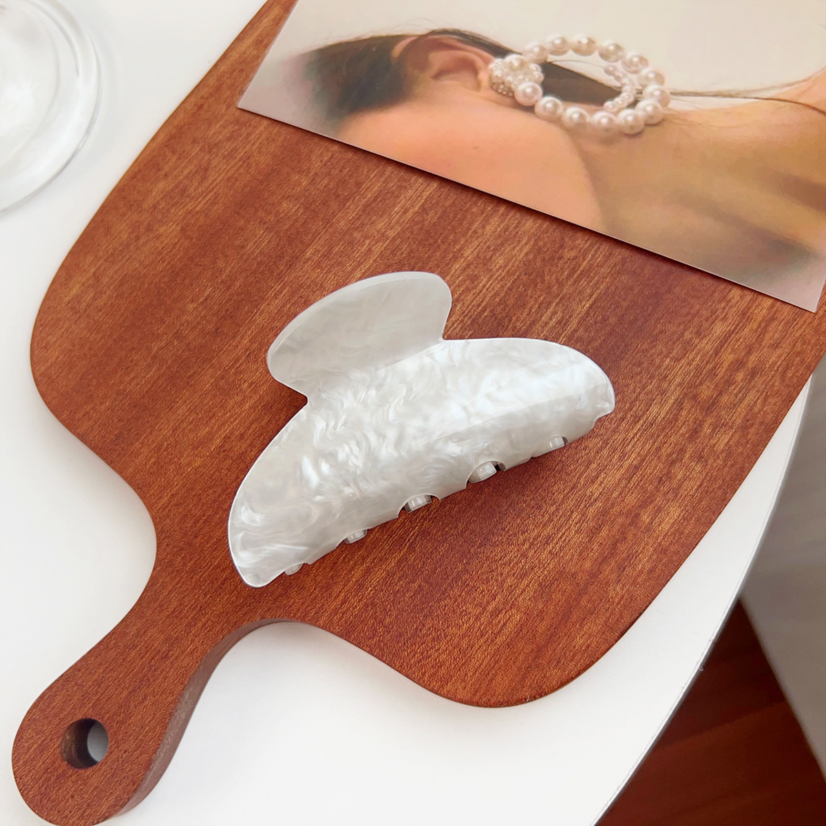 Picture of Berphia Cross-border Amazon European and American Acrylic Grab Headwear Marble High-grade Shark Clip Hair Accessories for Women