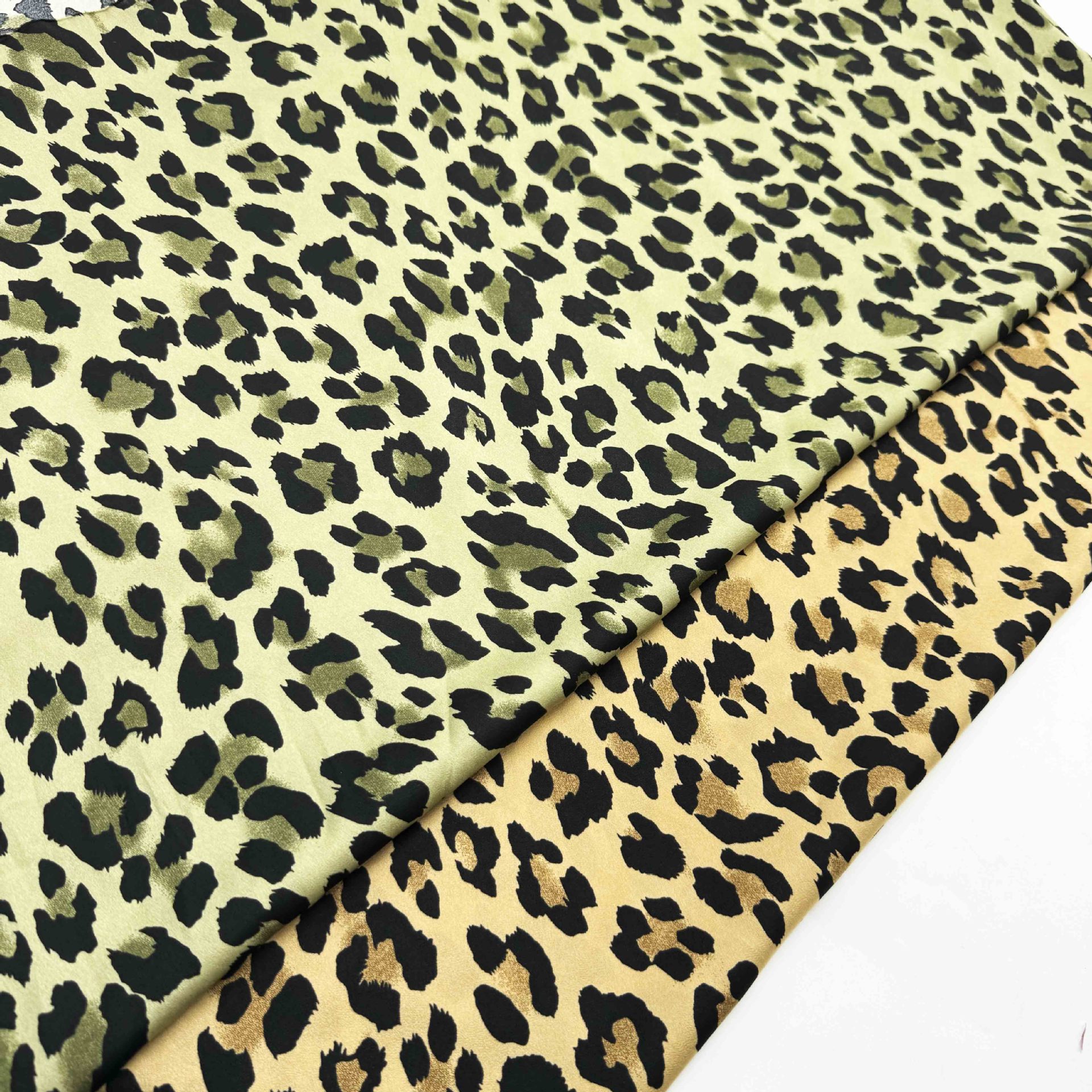 Picture of in stock Leopard Print Fabric Acetate Fleece Leopard Print Autumn and Winter Women's dress Wide Leg Pants Shirt Fabric