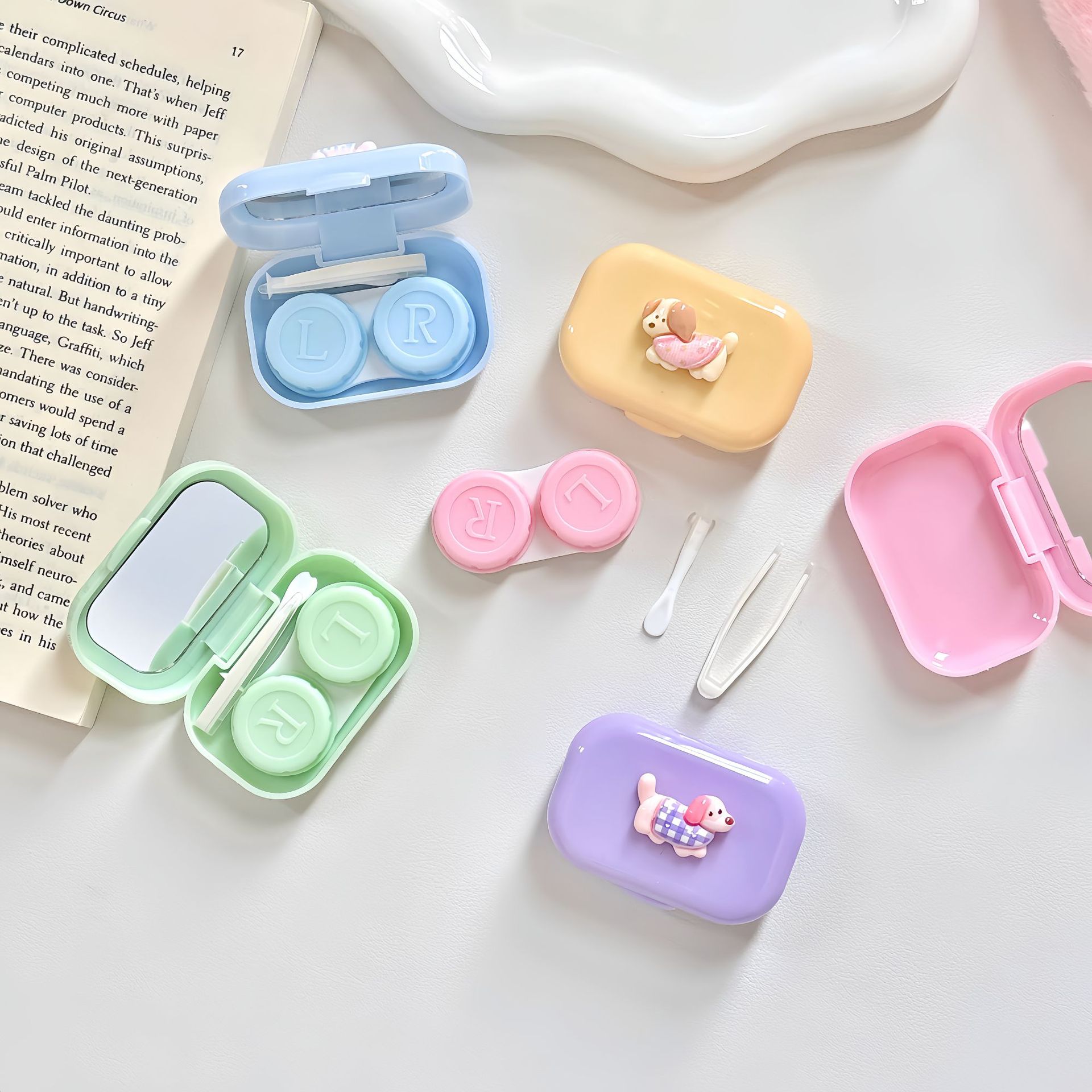 Picture of Cute Little Animal Cartoon Contact Lens Case, Contact Lens Storage Box, Care Companion with Mirror, Girl Ins Wholesale