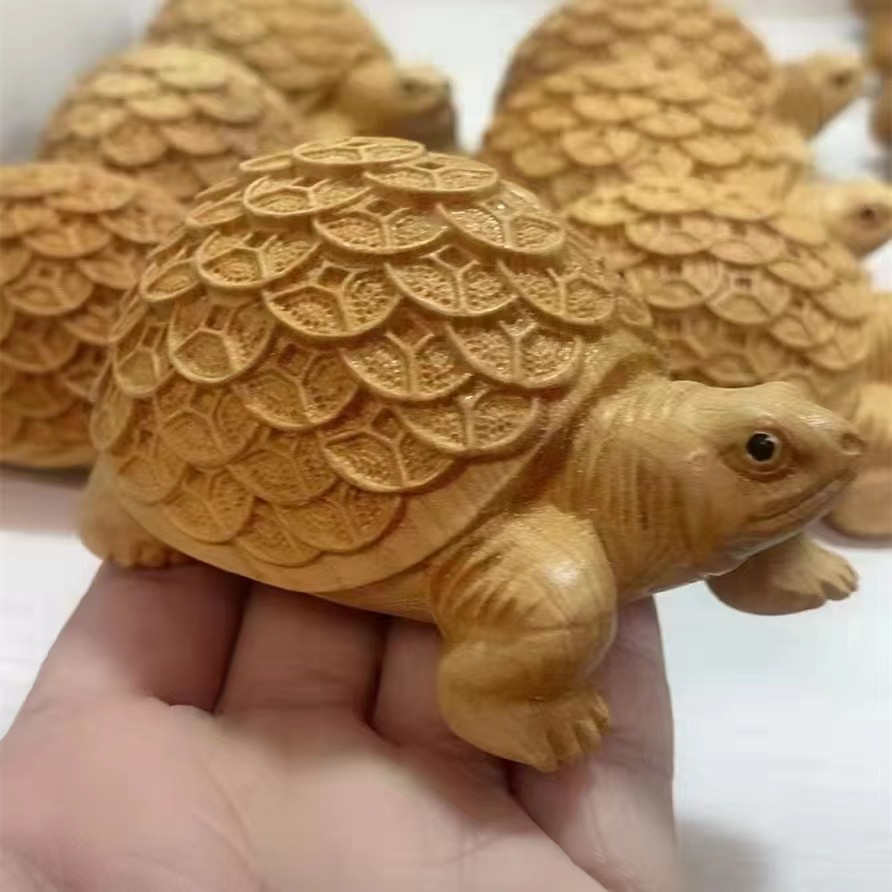 Picture of Thuja Wood Carving Animal Handle Piece Money Turtle Longevity Turtle Lucking Money into Treasure Car Small Ornaments Rich World