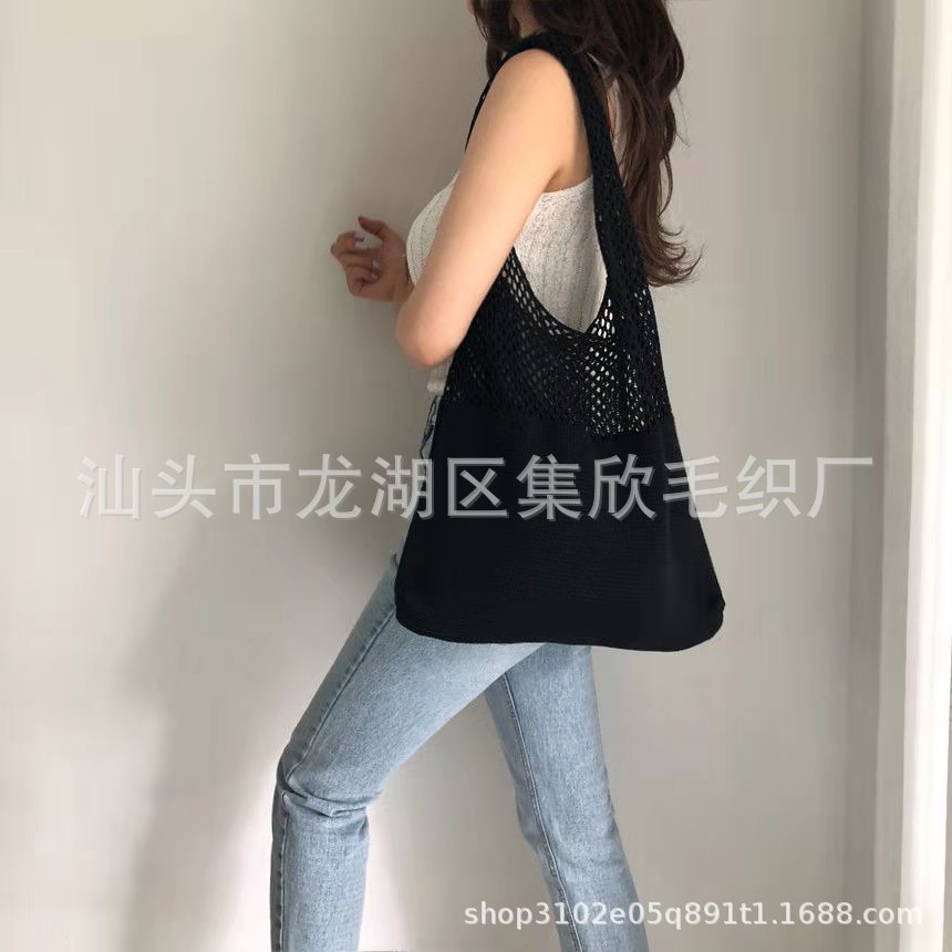 Picture of Cute Knitted Bags 2024 Fashion Hollow Handbags Fashionable and Easiest for Match Shoulder Bags Large Capacity Tote Bags Cross-Border