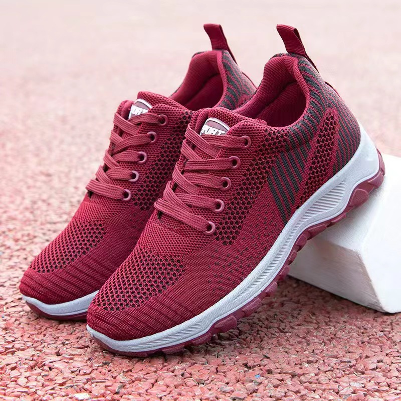 Walking shoes 2024 new travel shoes climbing bottom comfortable middle-aged and elderly soft bottom running shoes for elderly couples sneaker