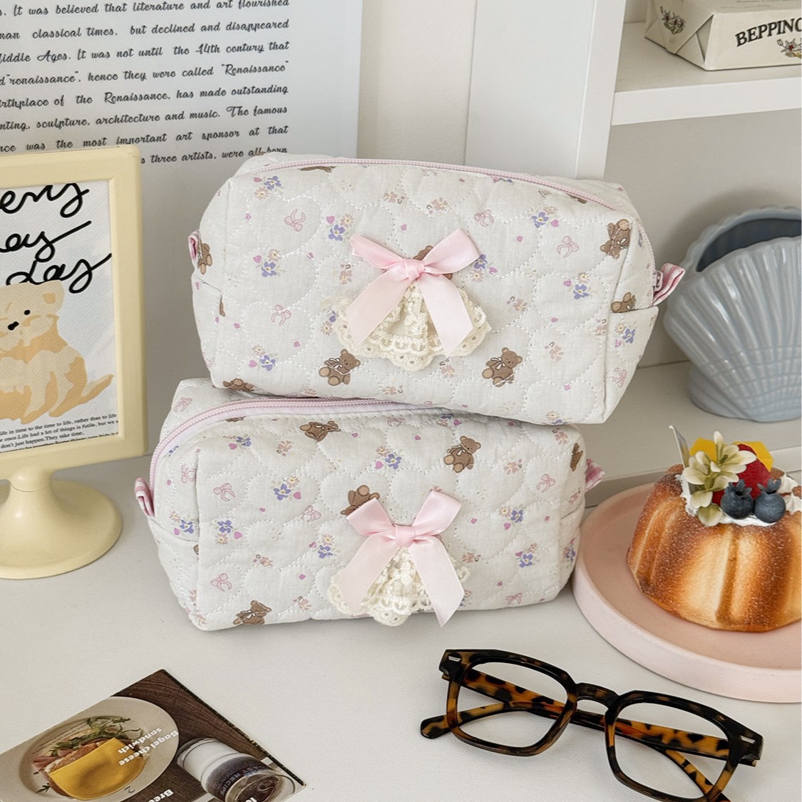 Picture of Cross-Border Bear Sweetheart Cosmetics Bag New Quilted Cute Ins Style High-Looking Large-Capacity Student Universal Pencil Case