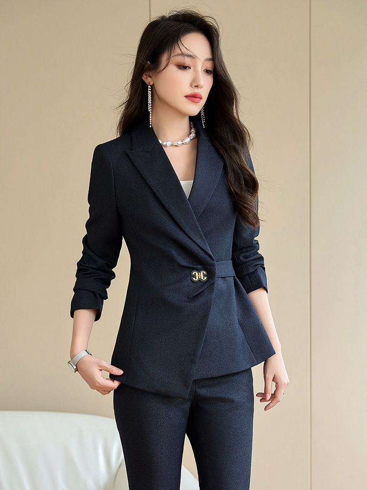 Picture of Black Suit Jacket Women's 2024 Autumn and Winter Design Sense Fashion Temperament Socialite Slim-fit Small Suit Host Dress
