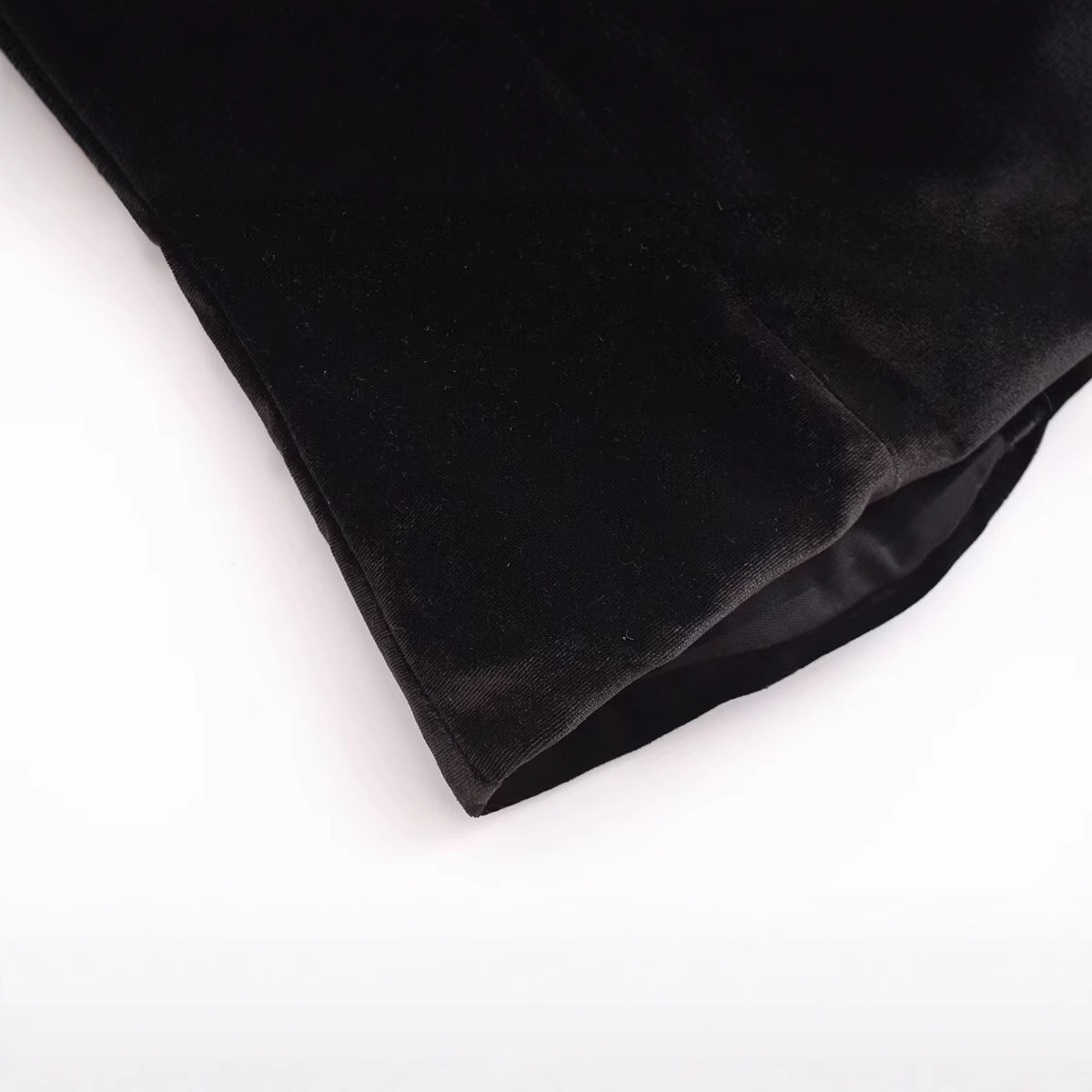 Picture of Button Velvet Sleeveless Neck Vest Top 2025 Spring New Cross-border European and American Fashion Women's Vest