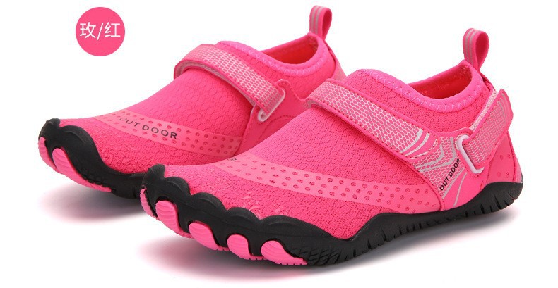 Picture of Children's Beach Shoes Quick-drying Anti-cutting Wading Shoes Anti-slip Swimming Snorkeling Shoes Parent-child Outdoor Tracing Shoes