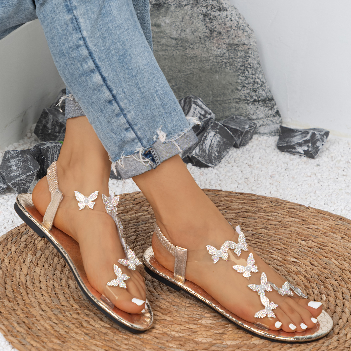 Size 36-43 European and American New Butterfly Rhinestone Flat Sandals Soft Bottom Beach Flat Heel Sandals
