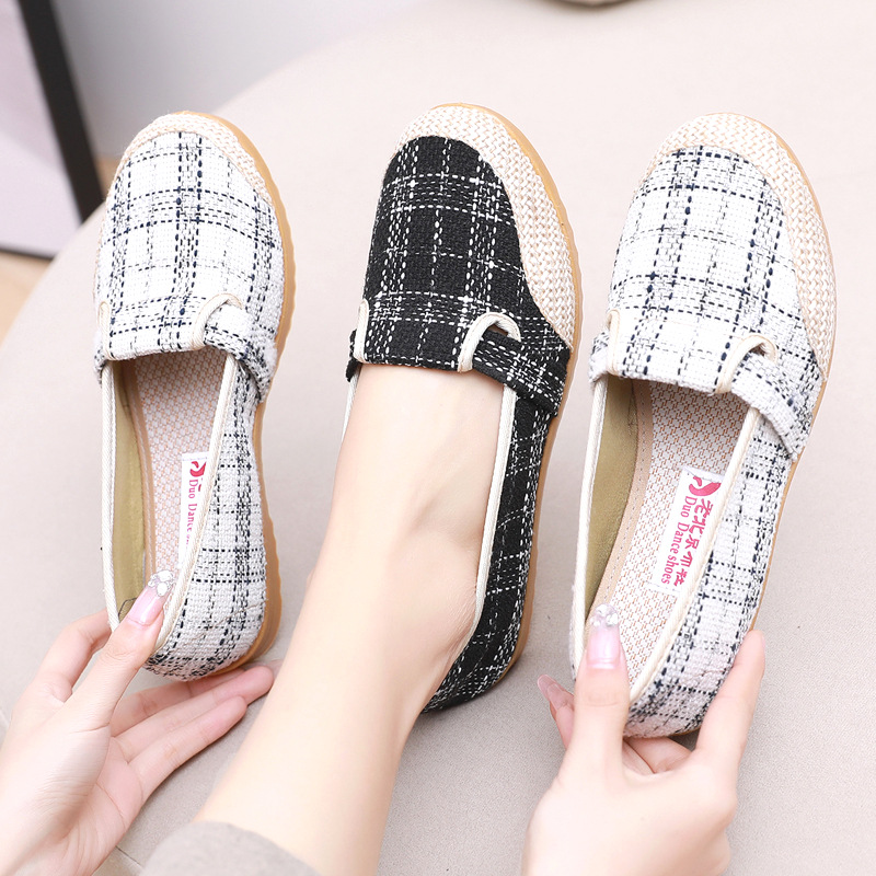 25 Spring New Old Beijing Cloth Shoes, Non-Slip Tbottomon Soles, Comfortable Women's Shoes for Middle-Aged and Elderly Mothers, Casual Soft Soles