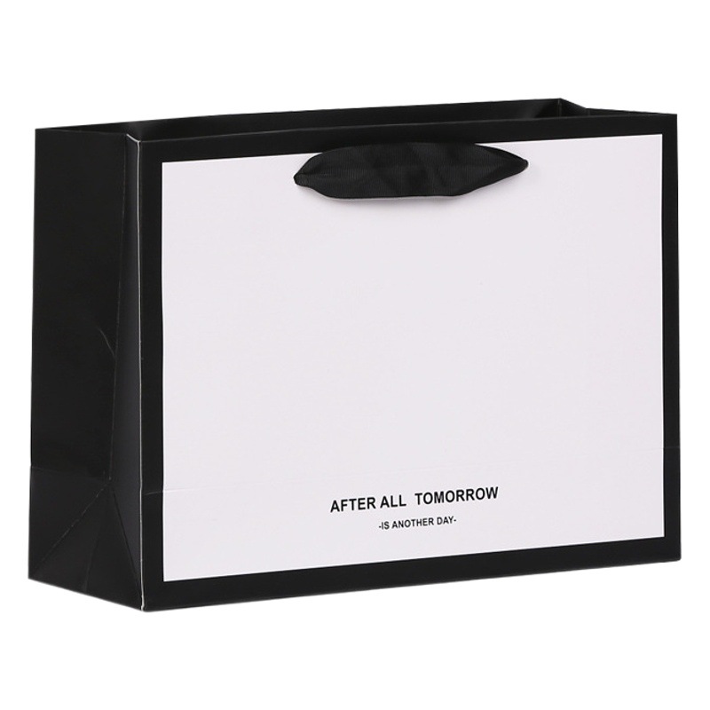 Exquisite one-shoulder white cardboard handbag advertising packaging bag spot clothing shopping gift bag with logo