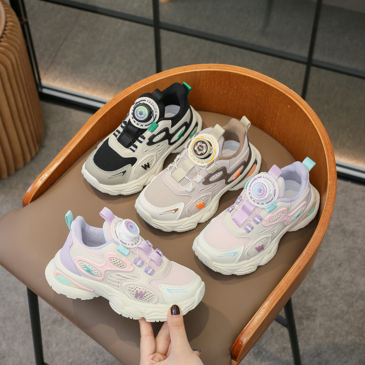 Girls' Fashion Sneakers 2025 Spring and Summer New Children's Lightweight Sneakers for Older Girls Dad Shoes