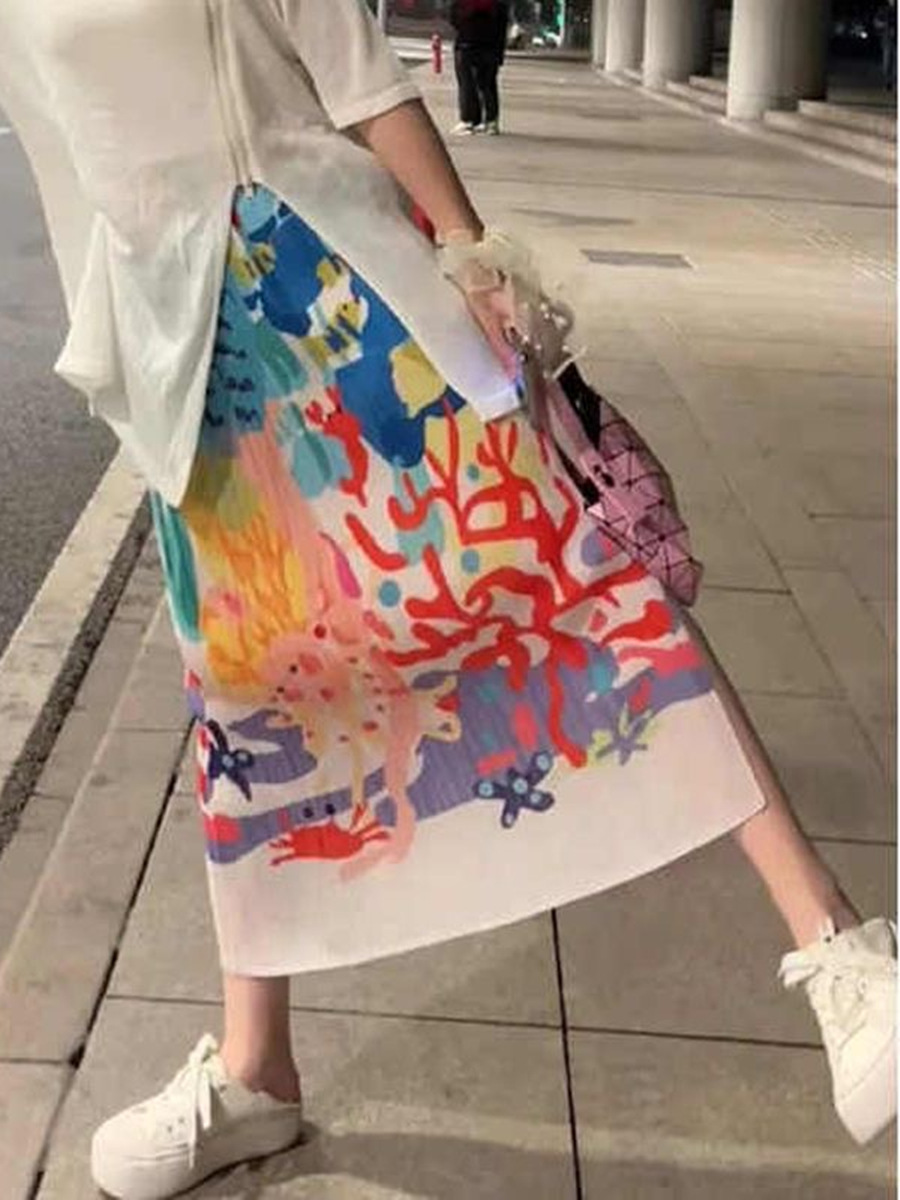 Picture of Niche design pleated skirt spring and summer thin elastic waist printed slimming age-reducing hip slit pleated skirt