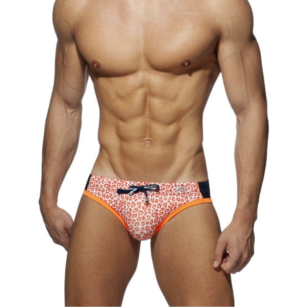 Cross-Border European and American Swimming Trunks Men's New Wild Leopard Print Tight Sexy Briefs Amazon Spot Hot Selling Model