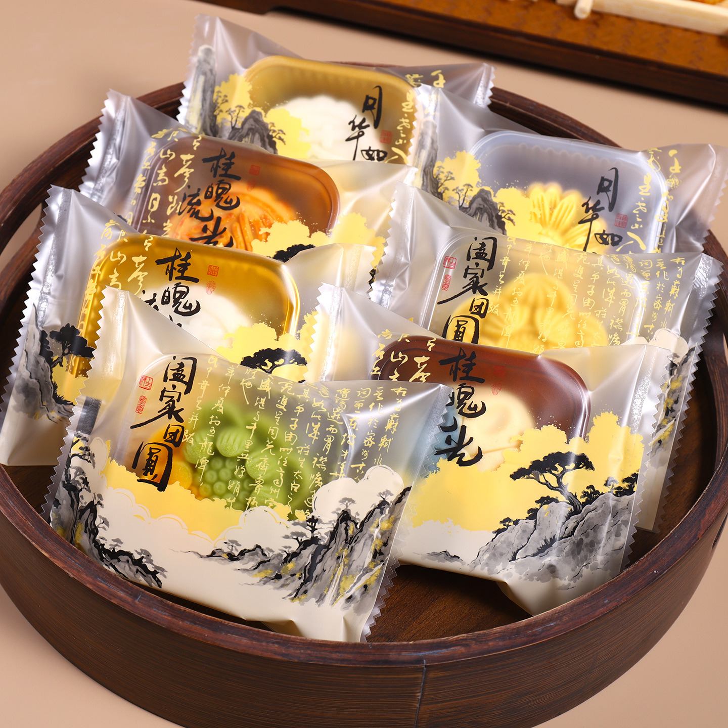 Picture of Spot Wholesale 2025 New Mooncake Packaging Bag 50g 100g Egg Yolk Crisp Mid-Autumn Mooncake Machine-Sealed Packaging Bag