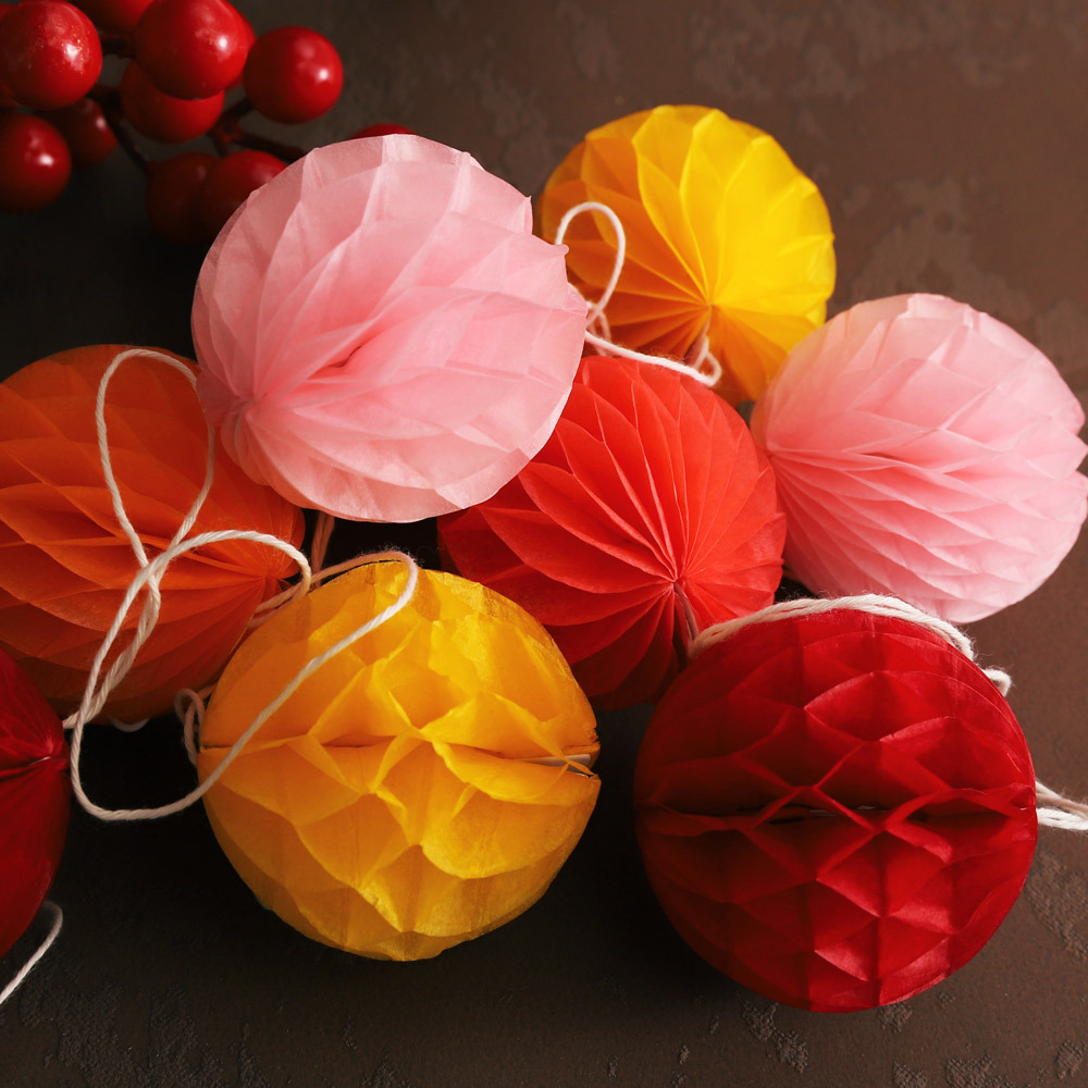 2025 New Year Bucket Decorative Honeycomb Paper Colored Ball New Year Flower Decorative Lantern Ball Handmade DIY Gift Material Batch