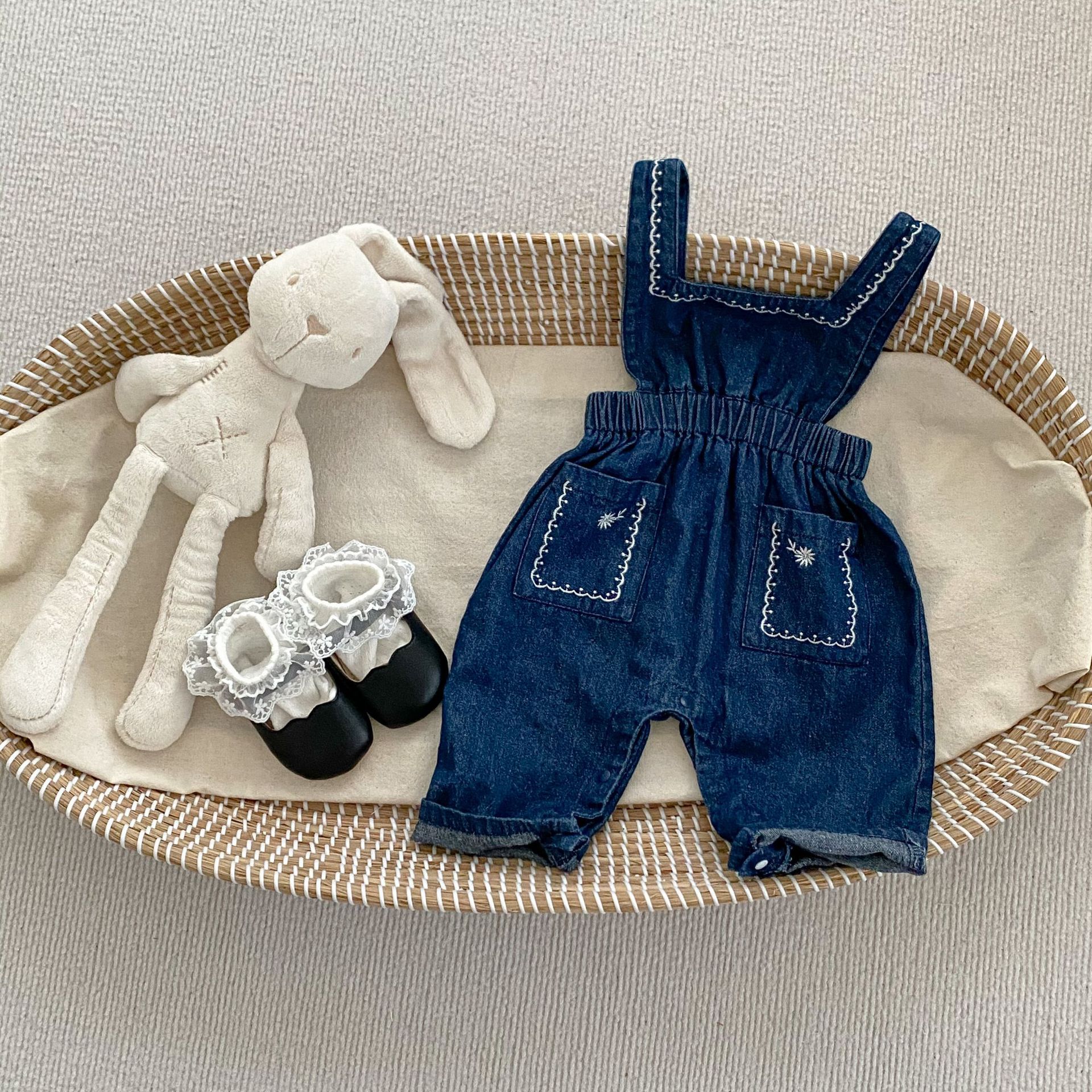 Picture of 2025 New Korean Style Baby Girl Embroidered Denim Suspender Harness Easiest for Match Outerwear Baby Jumpsuit Long Climbing Clothes