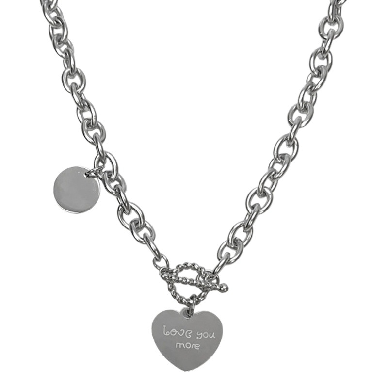 Niche Design Sweet Cool Love Necklace Women's Light Luxury High-end Titanium Steel No Fade ins Hip-hop Heart Chain
