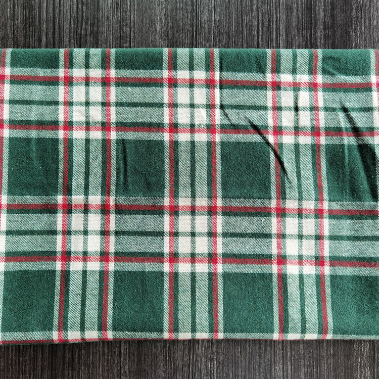 Picture of in stock brushed plaid fabric spring and summer women's shirt cloth 21 polyester cotton woven flannel plaid lining