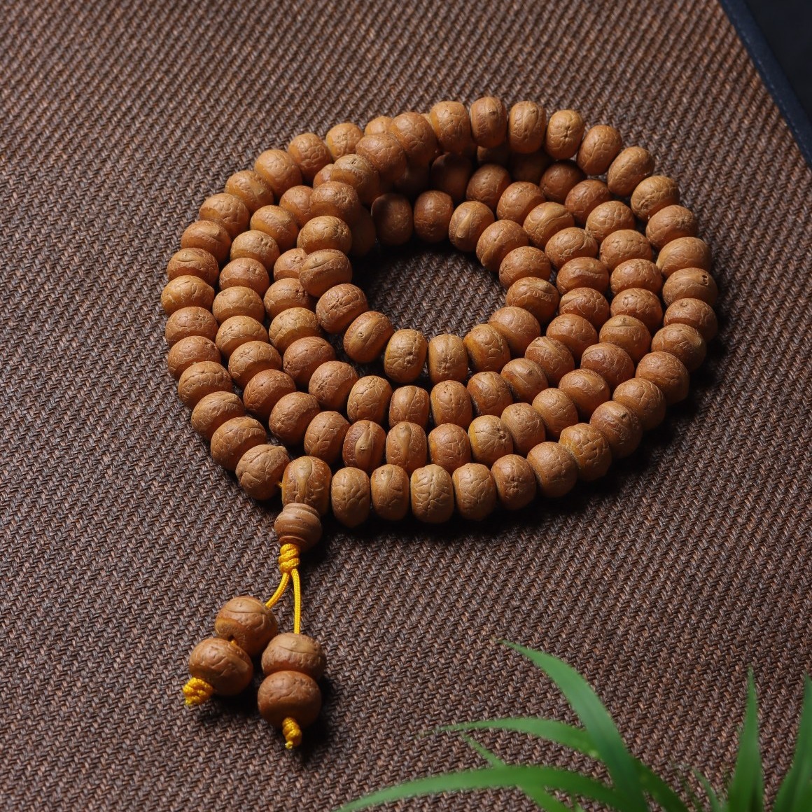 Picture of Nepalese Xizang-style phoenix hand-held chain Buddha chanting beads DIY men's and women's long sweater necklace retro high oil density