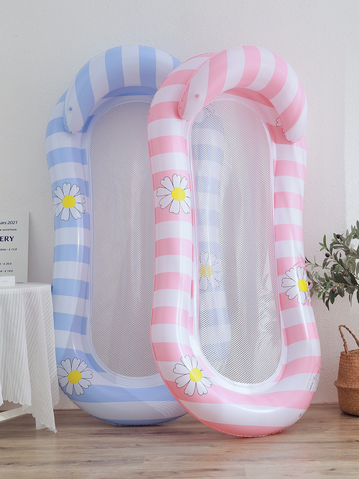 Cross-border in stock Swimming Equipment Ins Cyber Celebrity Striped Recliner Water with Net Floating Bed Inflatable Floating Row Swimming Ring