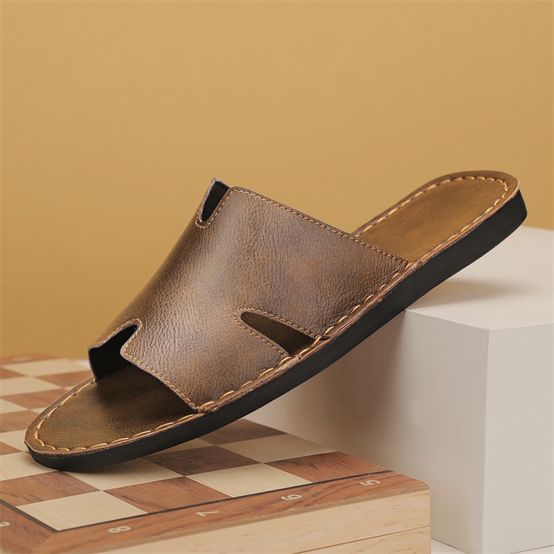 Cross-Border Men's Summer Outer Wear Leather Slippers Casual Soft Sole Non-Slip Breathable High-End Slippers Outdoor Sandals