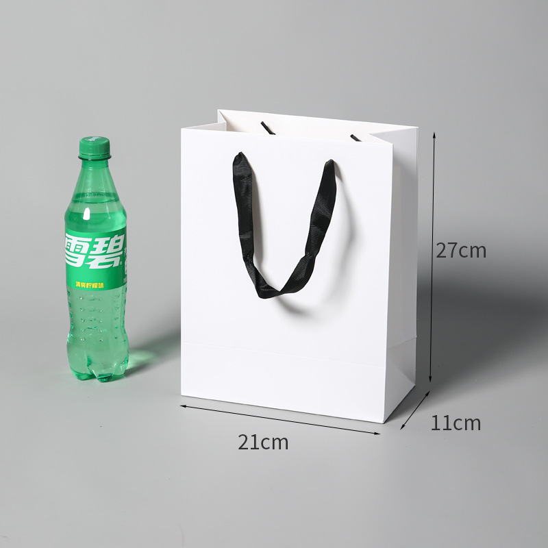 Picture of White Cardboard Bag Handbag Customized High-end Clothing Store Gift Bag Advanced Sense Bag Customized Enterprise Logo