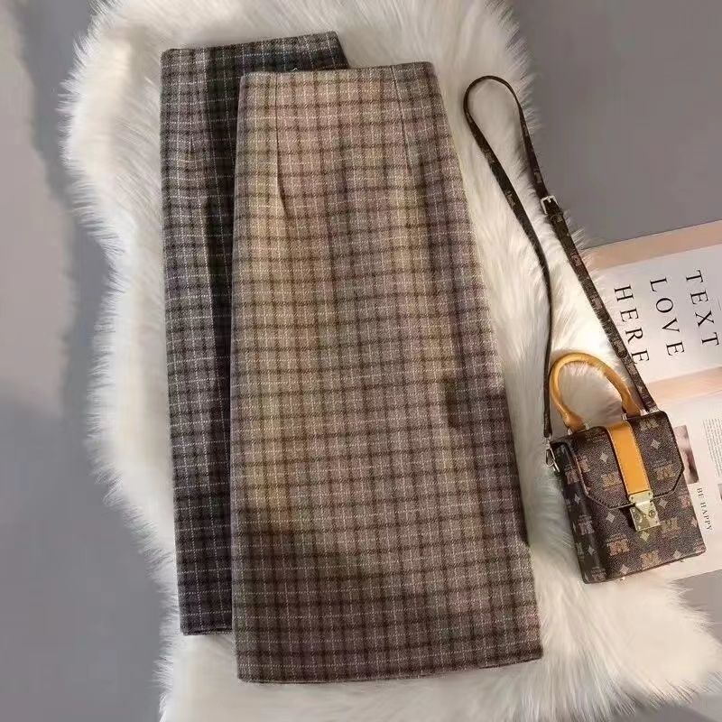 Autumn and Winter Thickened Wool Plaid Skirt Women's 2024 New High Waist A- Line Hip Skirt Knee Split Mid-Length Skirt