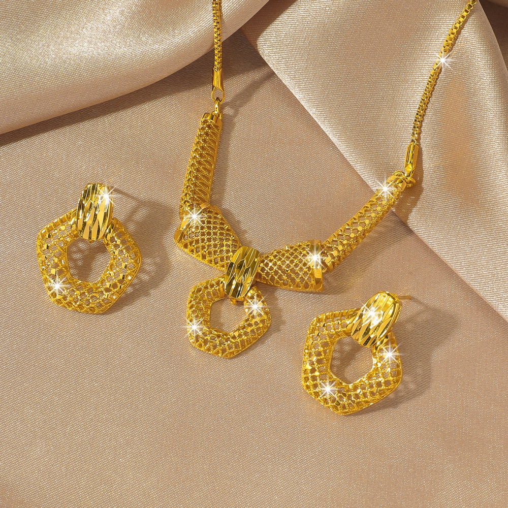 Middle East Dubai 24k copper gold plated two wedding suit Vietnamese sand geometric hollow necklace earrings wholesale