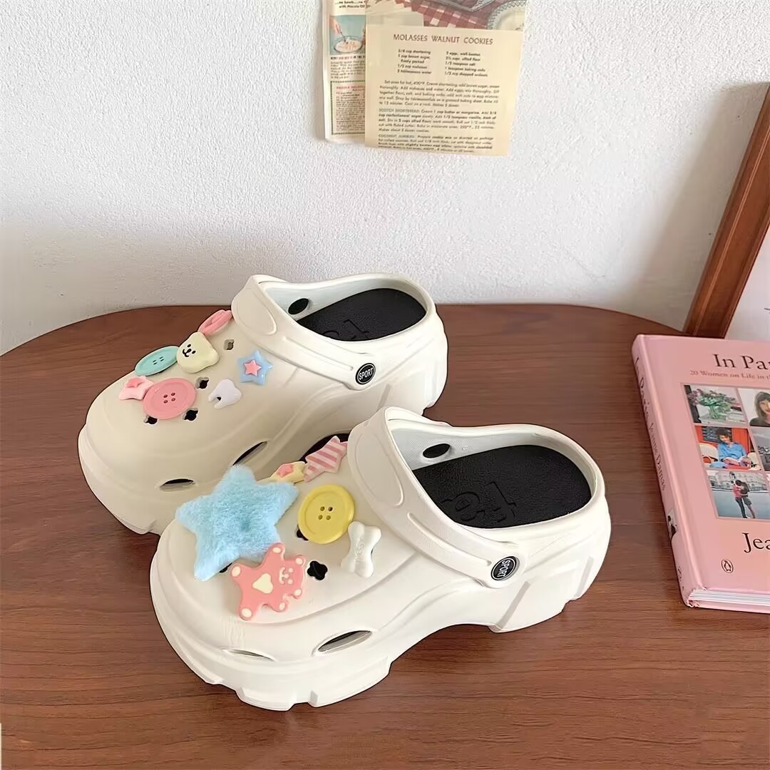 Picture of Baotou EVA hole shoes in 2025 new fashion and versatility student comfortable and casual two-wear non-slip slippers for women's summer
