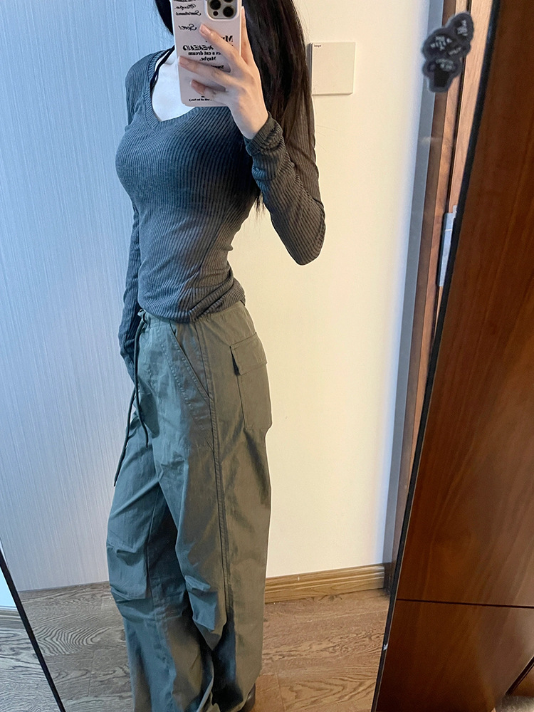 Picture of Pure Desire Low-neck SlighTly See-Through Sun ProTecTion Blouse for Women Spring and Summer New High-end V Neck KniTTed T-shirT Thin Top Slim FiT
