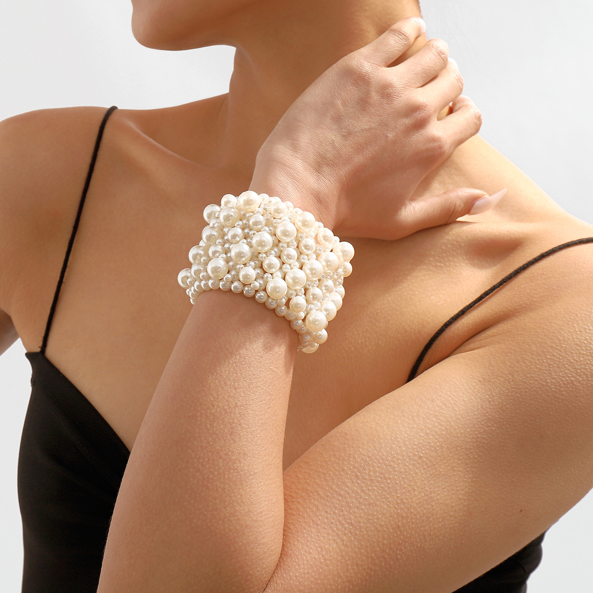 Picture of B2005 Cross-border Geometric Simple Fashion Bracelet Multi-row Elastic Widened Pearl Internet Popular Creative Elegant Bracelet for Women