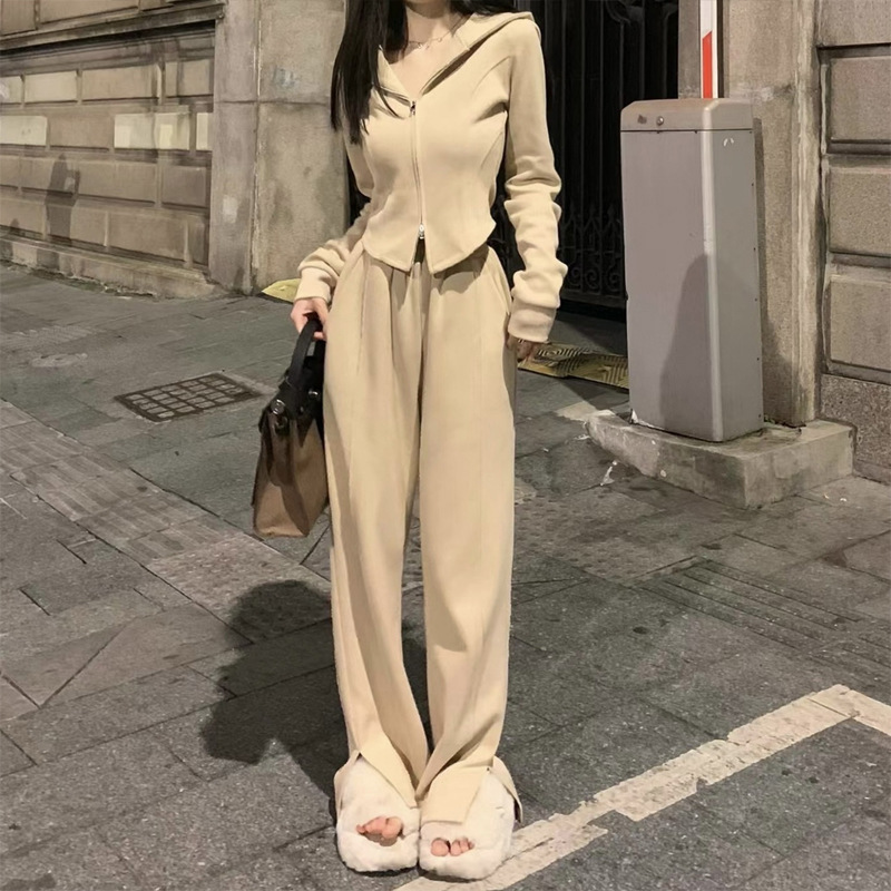 Sweet and spicy pure short waist-tight hooded sweater suit women's spring and autumn high waist slimming wide leg pants two-piece suit fashion