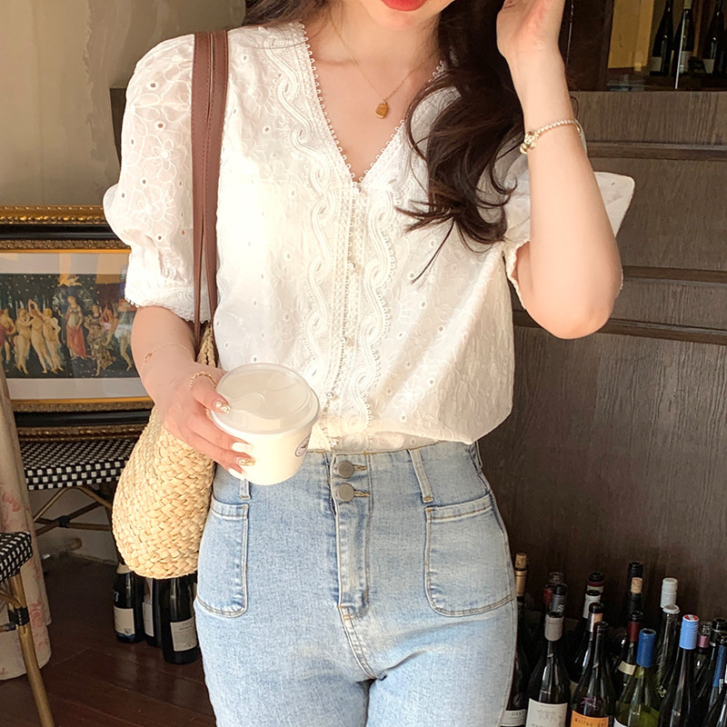 Picture of Korean Chic Summer French Niche Simple Loose All-match Sweet Lace Stitching V-neck Embroidered Lace Shirt